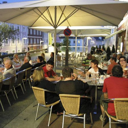 Hotel Vinothek Schwarzer Adler Ottensheim Kültér fotó