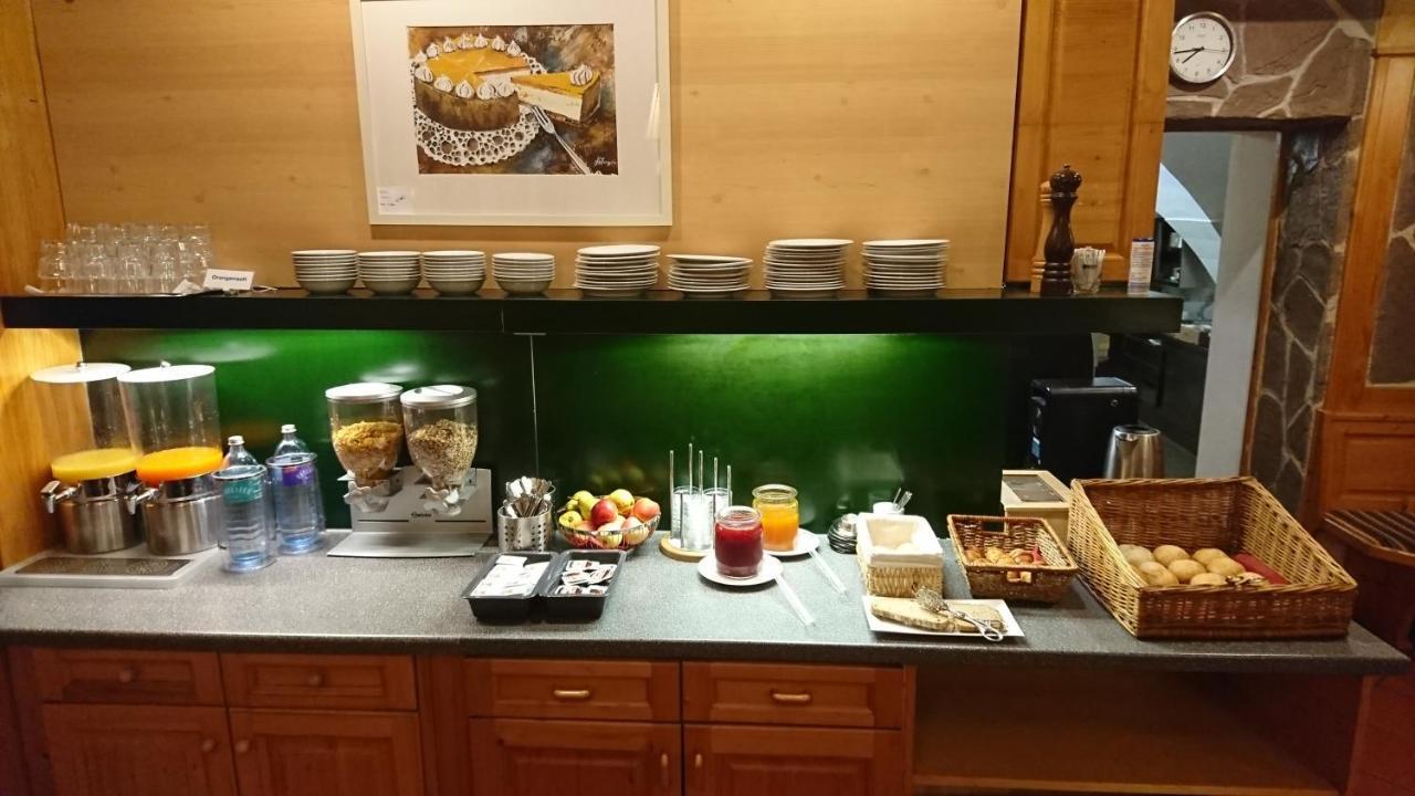 Hotel Vinothek Schwarzer Adler Ottensheim Kültér fotó